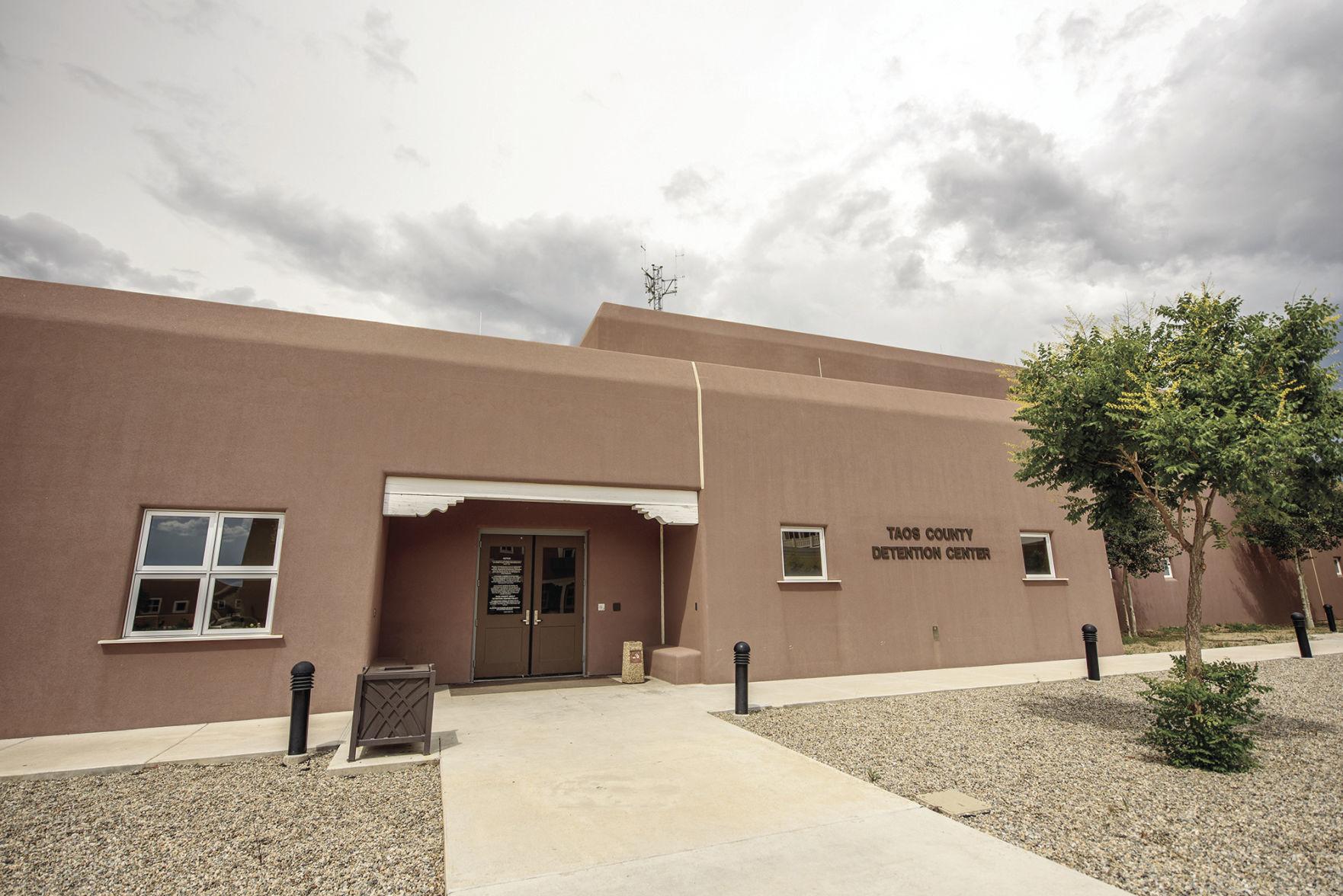 Complexities emerge after Taos jail suicide News