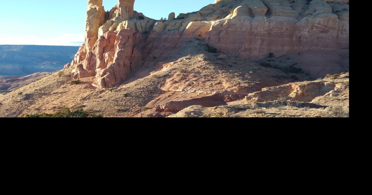 Hike the base of Pedernal and visit Ghost Ranch | La Vida | taosnews.com