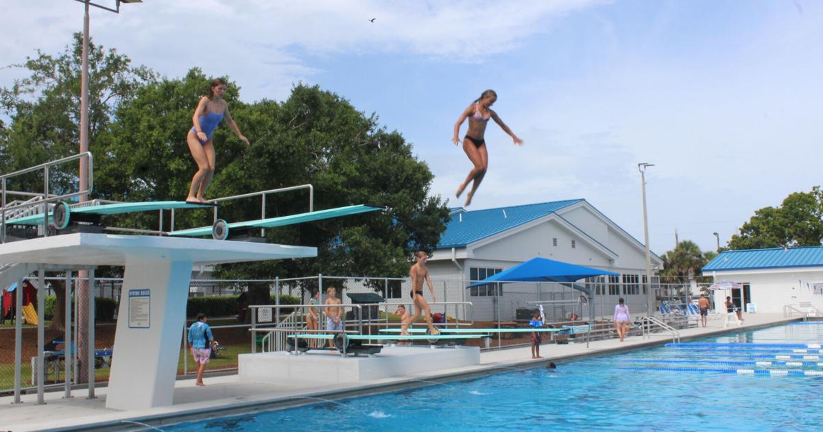 Largo makes big splash with Southwest Rec pool reopening