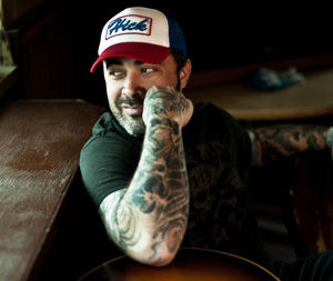 Staind's Aaron Lewis Performs His Latest Right-Wing Anthem Let's