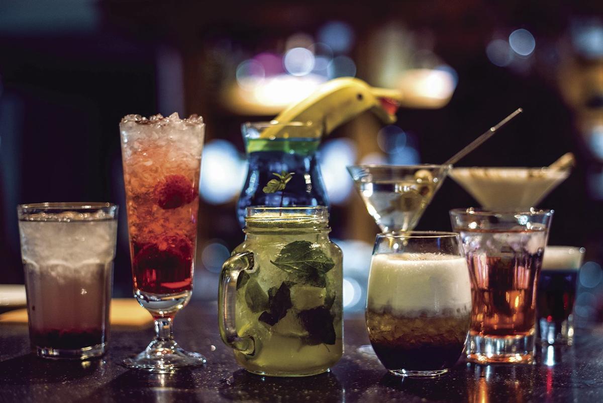 Florida S Bars To Close At 5 P M University Students