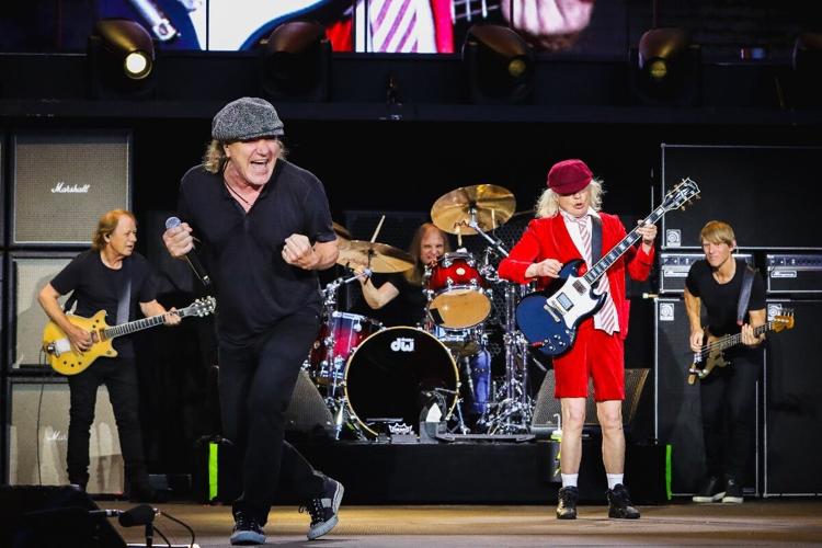 d-RAYJAY-acdc050825.jpg