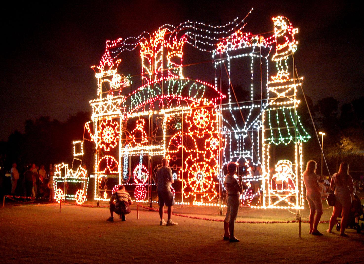 Let there be lights Largo gears up for holiday events Largo