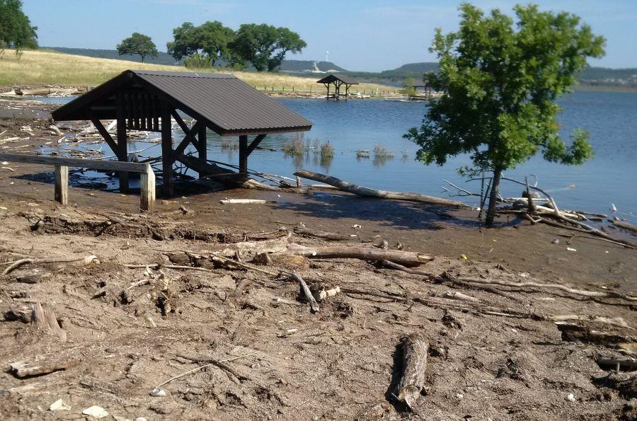 Corps says Stillhouse Hollow Lake is filled with debris ...