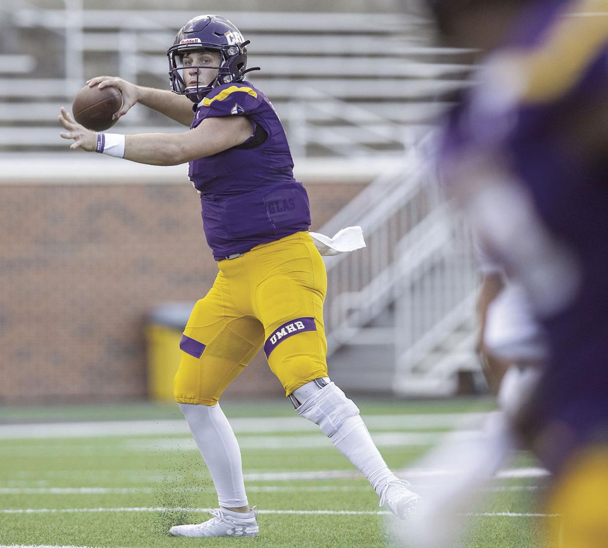 Umhb Notebook Crusaders Know Challenge Of Facing Uw Whitewater