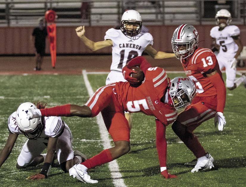 Lake Belton cruises to win in program&#39;s inaugural home game | Sports | mediakits.theygsgroup.com