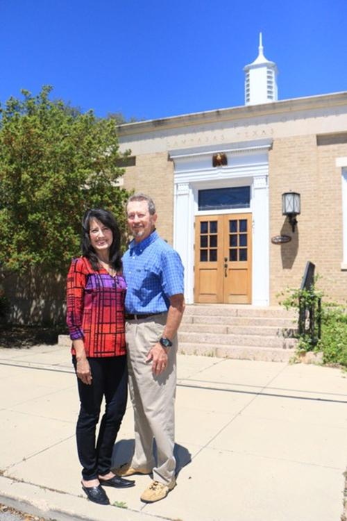 Backroads Couple Turns Post Office Into Home News Tdtnews Com