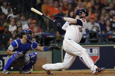 Angels sneak by Astros thanks to 10th-inning error