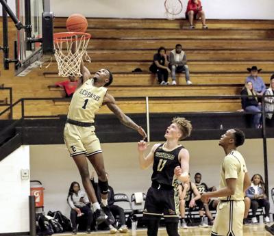 Another Victory Johnson Scores 45 Helps Tc Stay Unbeaten With