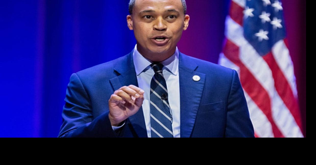 DOJ challenges Virginia laws restricting officer face coverings, ICE agreements The Trump administration's Justice Department is challenging Virginia laws targeting federal immigration officers By EMILY LEAYMAN/ARLnow - ARLnow Jun 17, 2026 3 hrs ago