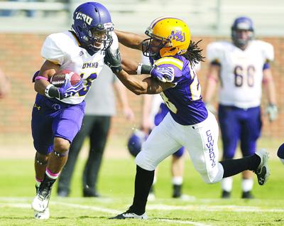Umhb Runs Over Rival Hardin Simmons Sports Tdtnews Com