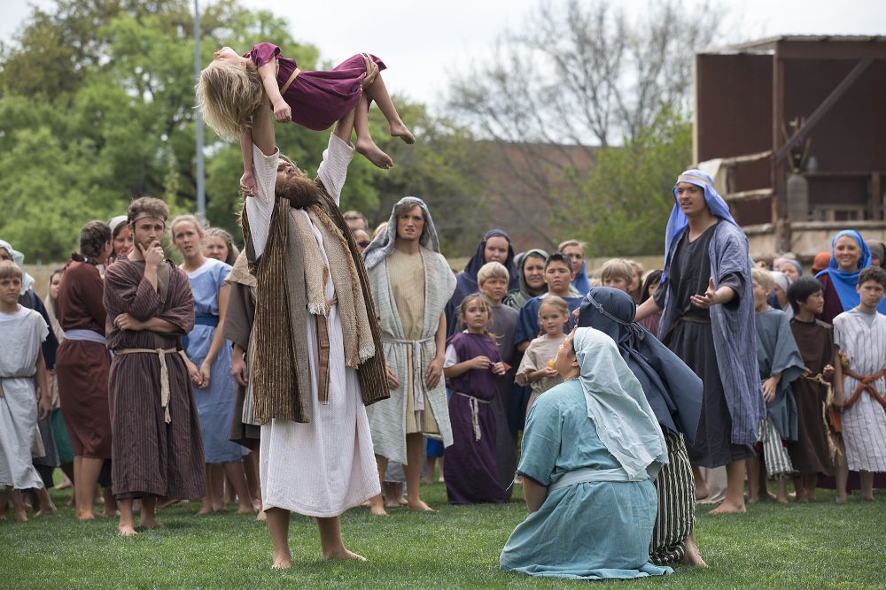 UMHB Easter pageant Gallery