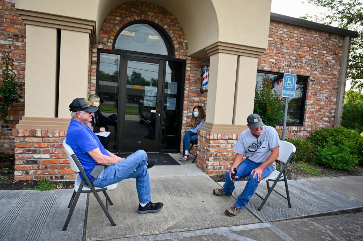 Met With Shear Delight Customers Line Up As Barber Shops Open News Tdtnews Com