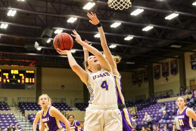 Umhb Men Women Gain Key Sweep Of Foe Hardin Simmons Sports