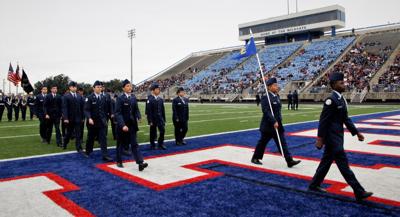 Ths Parade Honors Veterans News Tdtnews Com