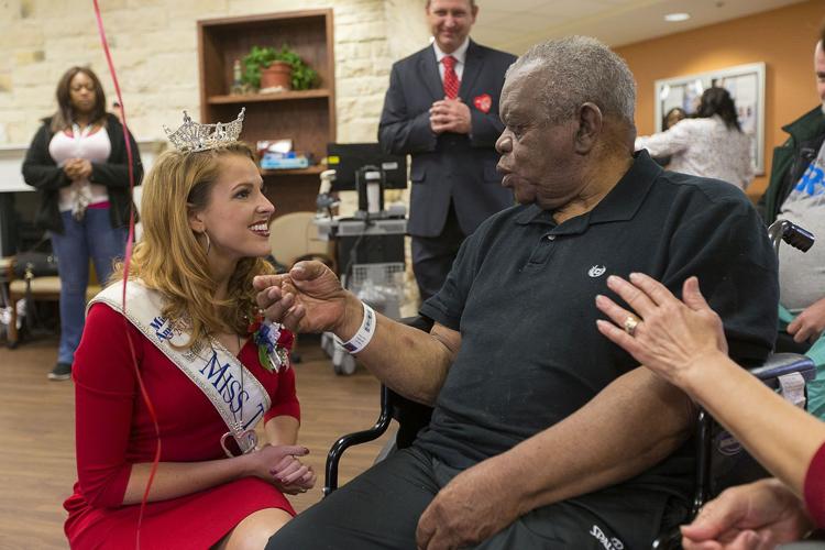 Miss Texas visits Central Texas veterans News