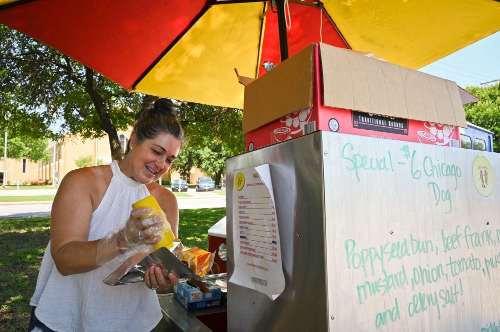 Column: In Chicago, even Home Depot hot dogs are great