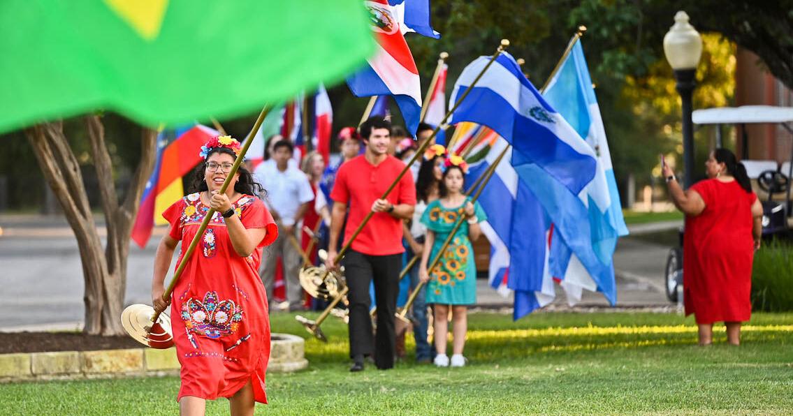 Parade of flags | Multimedia | tdtnews.com