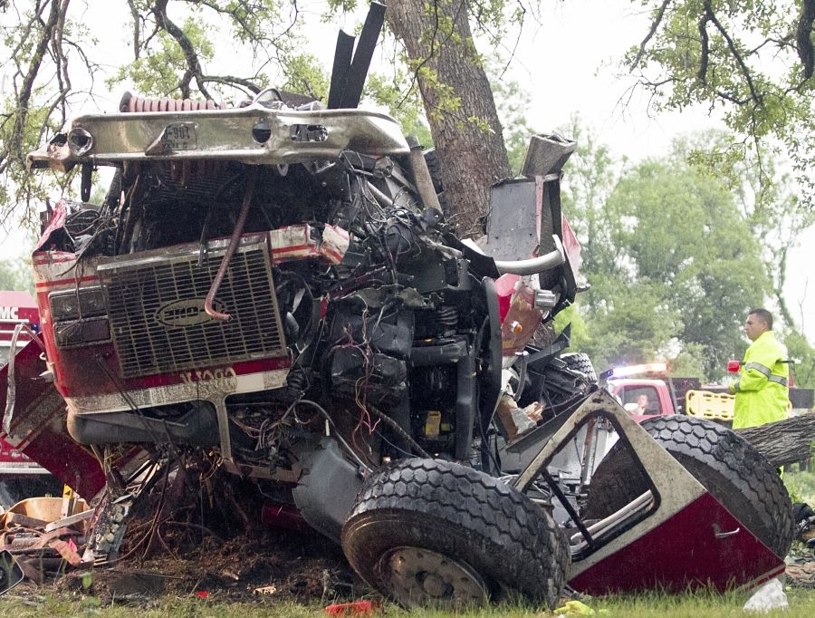 Firetruck wreck Gallery