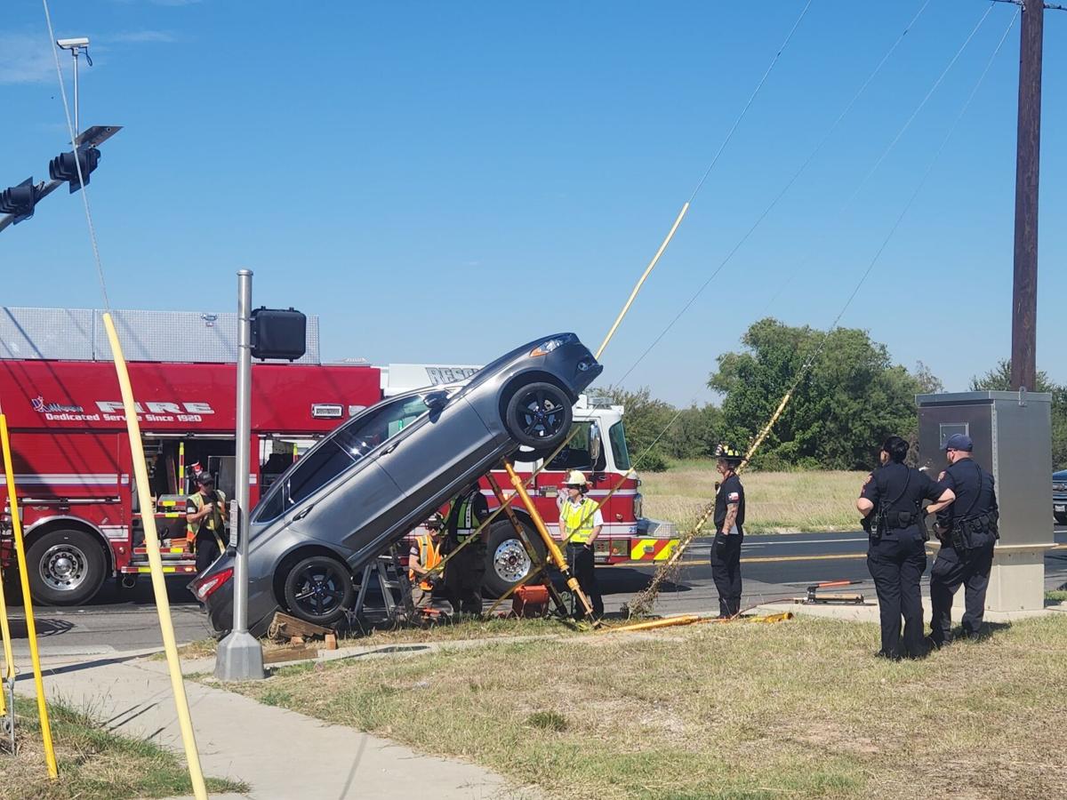 Car goes nearly vertical in Killeen accident | News | tdtnews.com