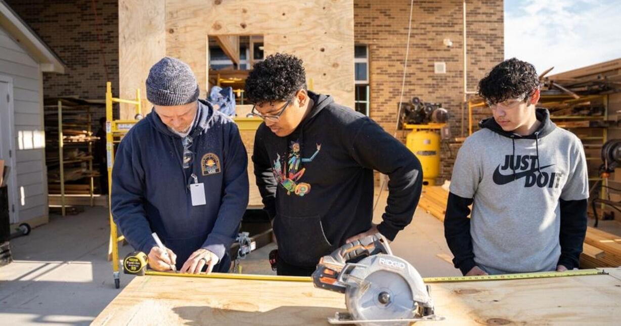 A home for the homeless: Temple High School students build a livable space - Vimarsana News