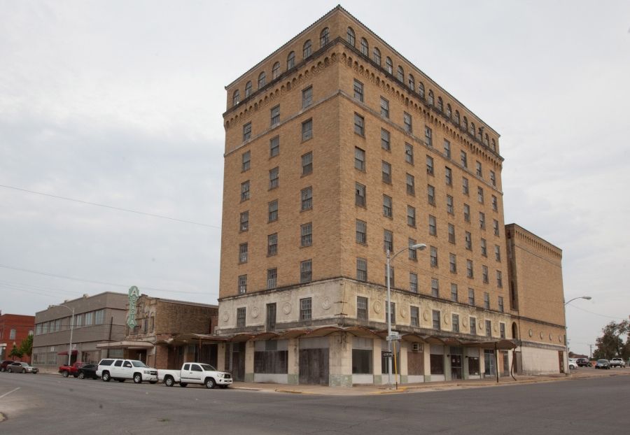 A New Dawn For The Hawn Plans In Old Building The Aging Hawn Hotel And Aracadia Theater Can Be Seen In Downtown Temple Old Is Going To Redeveloped Into Lofts Or Apartments With Small