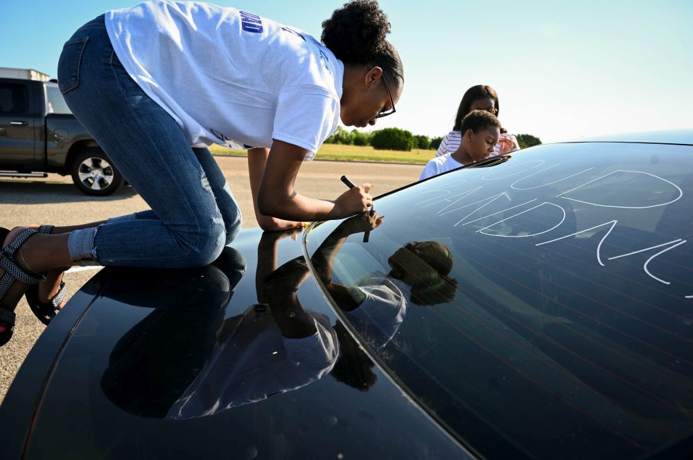 Friends helping friends