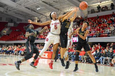 Nelson Scores Career High To Lead Pack Past Pittsburgh Sports