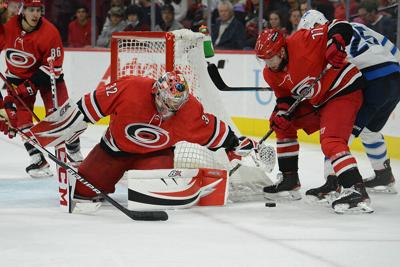 Panthers pull out 4-OT win over Hurricanes in Game 1