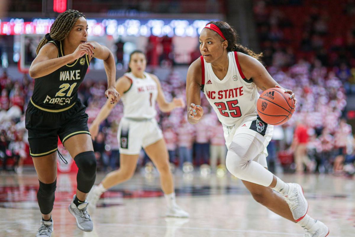 Women S Basketball Survives Poor Shooting Day Behind Kayla Jones