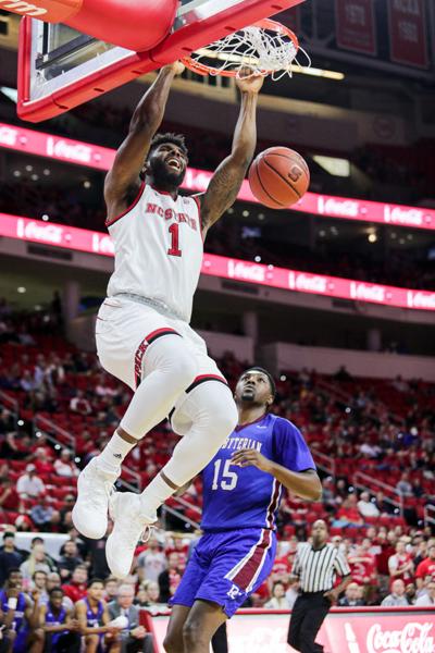 Freeman Pushes Pack Past Blue Hose Sports Technicianonline Com