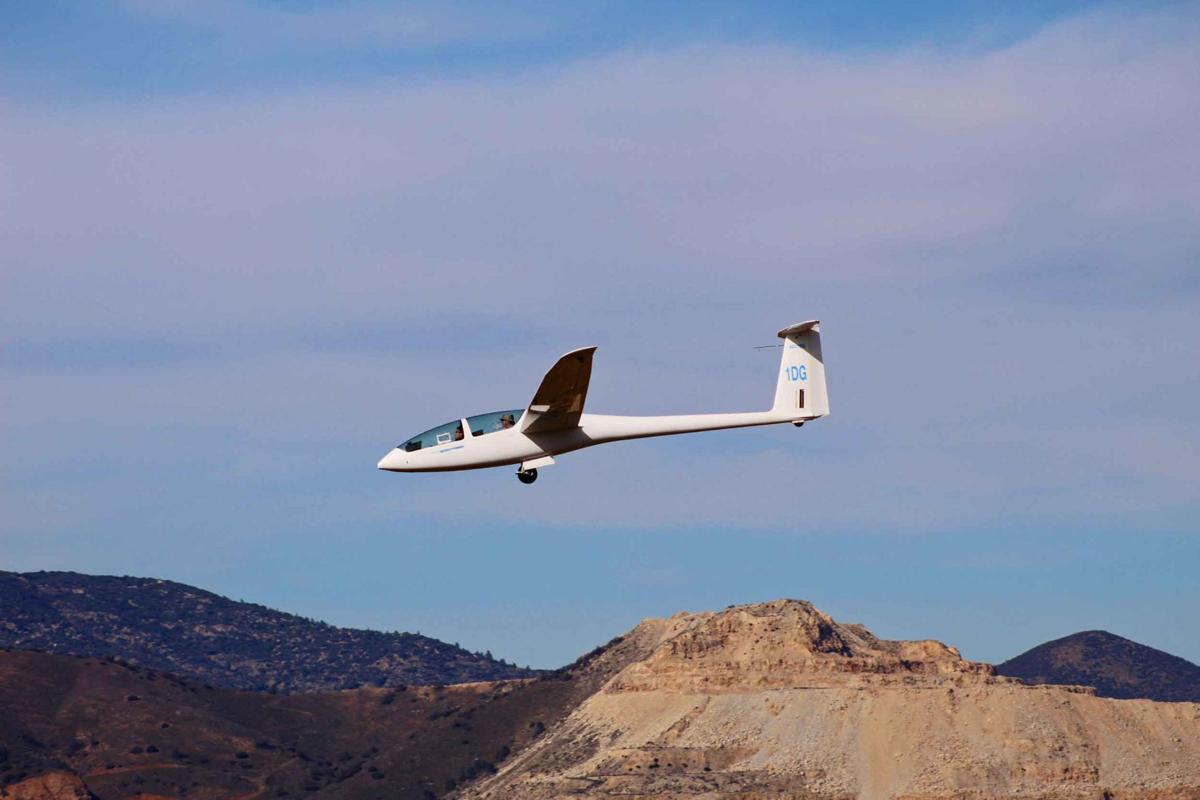 Visitor Guide See all of Tehachapi in a glider plane ride Visitor