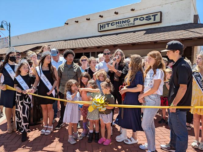 Tehachapi turns out to celebrate reopening of downtown movie theater