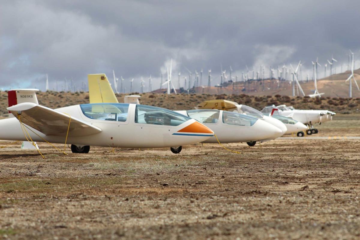Visitor Guide See all of Tehachapi in a glider plane ride Visitor