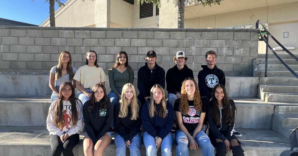 Boosters recognize Athletes of the Month | Sports | tehachapinews.com