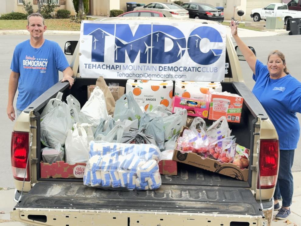 Tehachapi Democrats host record-breaking donation drive for Warrior Pantry