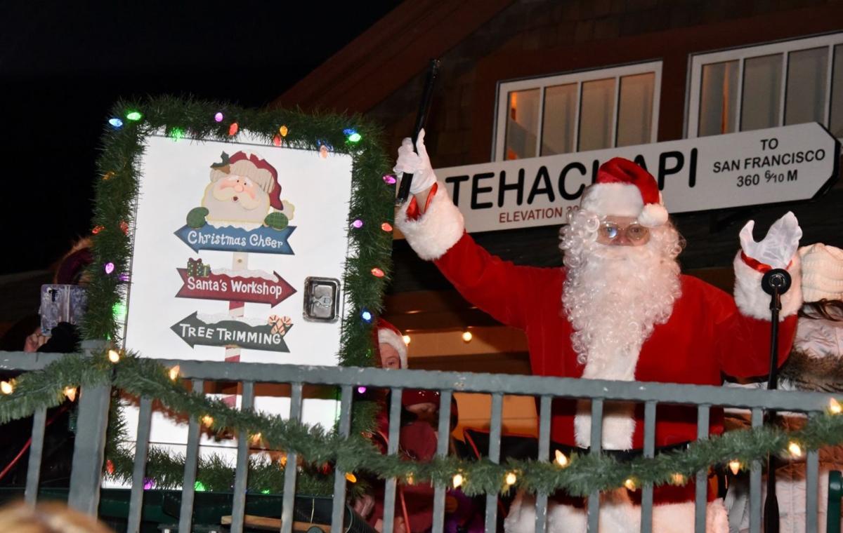 PHOTO GALLERY Young and old delight in Tehachapi s Christmas Parade News