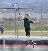 SPORTS ROUNDUP: Tennis defeats Arvin and South in tourney action