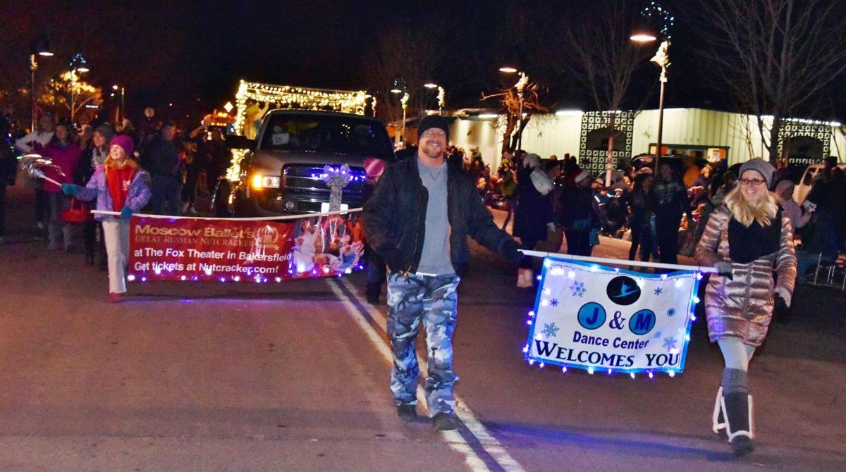 PHOTO GALLERY Young and old delight in Tehachapi s Christmas Parade News