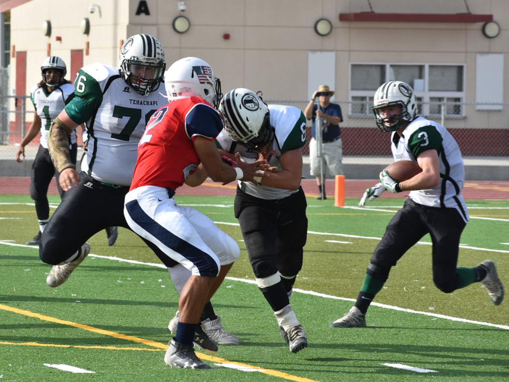 Warriors Football Season Comes To Close With Semifinal Loss To