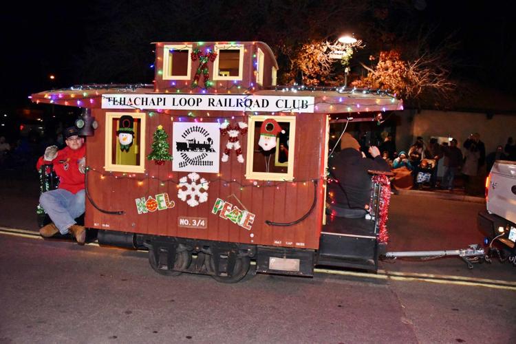 PHOTO GALLERY Young and old delight in Tehachapi's Christmas Parade