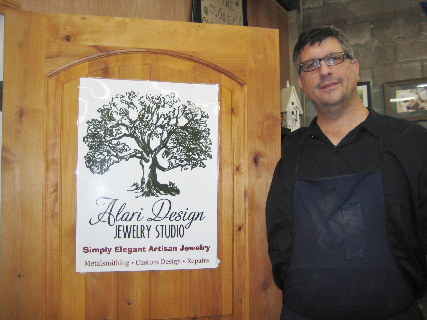 Alari deals design etsy