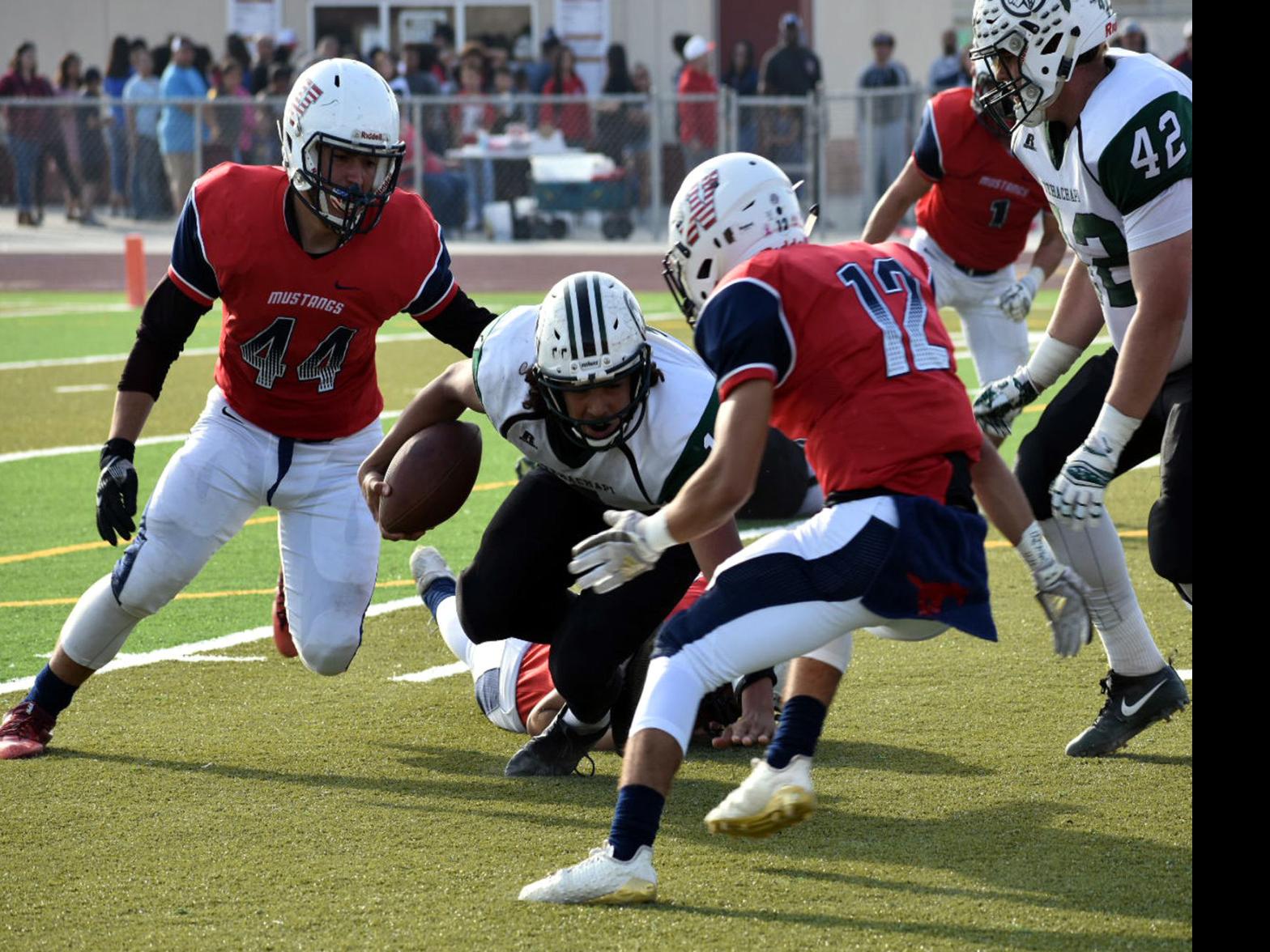 Warriors Football Season Comes To Close With Semifinal Loss To