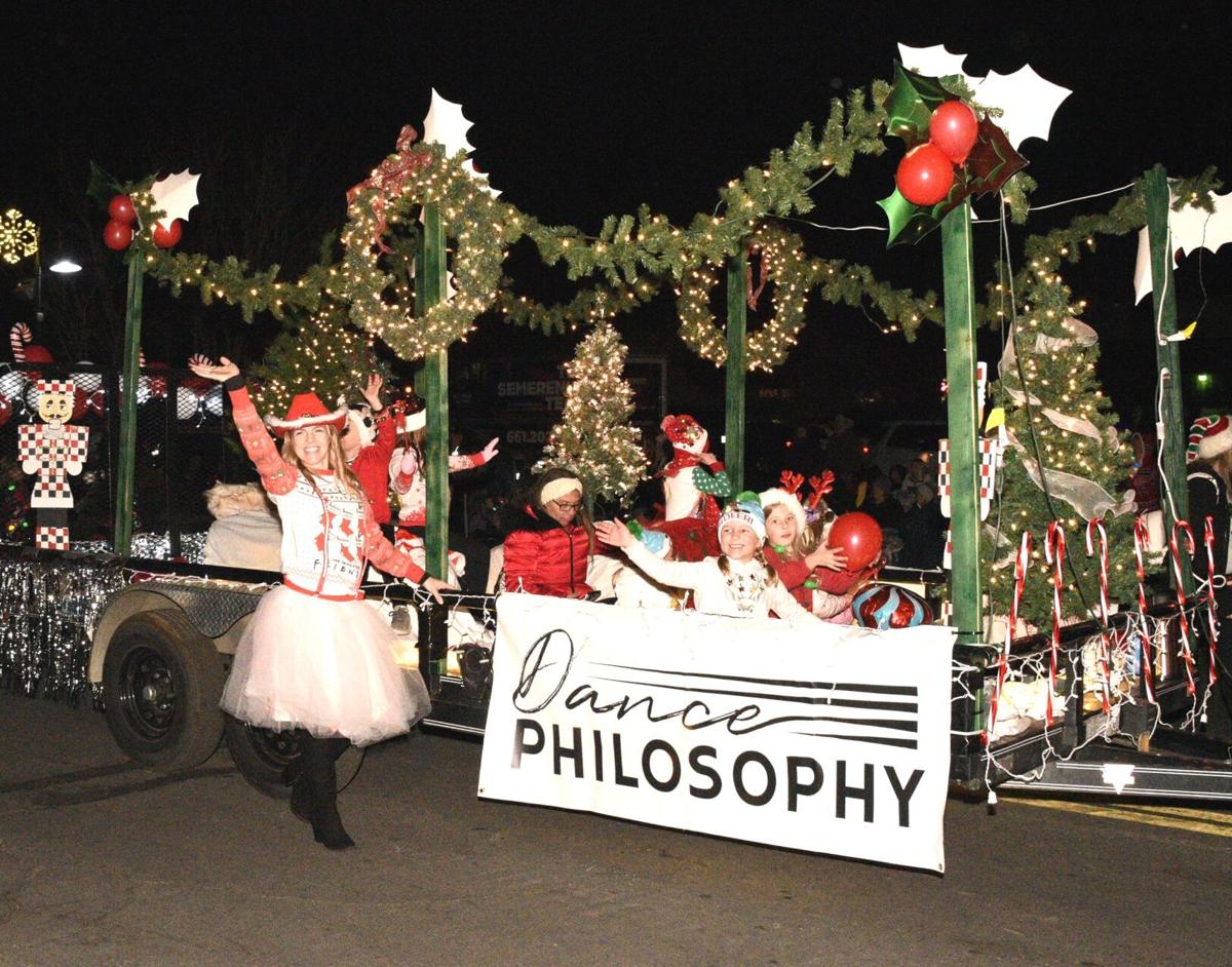 Tehachapi Christmas Parade 2022 Photo Gallery: Christmas Parade Provides Merriment | News |  Tehachapinews.com