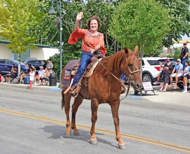 Crowd turns out for Tehachapi Mountain Festival Parade Lifestyle