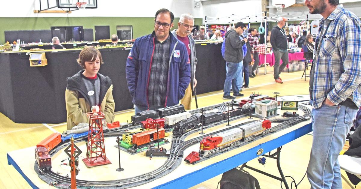 Tehachapi Loop Model PHOTO GALLERY: Tehachapi Loop Railroad Club Spring Model Train Show ...