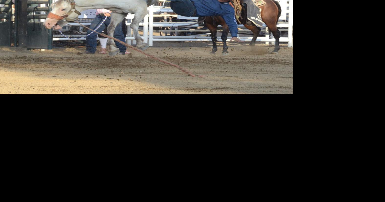 Photo gallery: Thousands take in PRCA rodeo during Mountain Festival ...