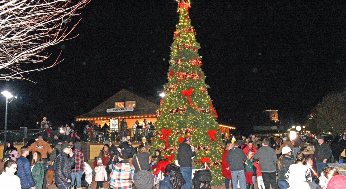 PHOTO GALLERY Time to light Tehachapi's Christmas tree News