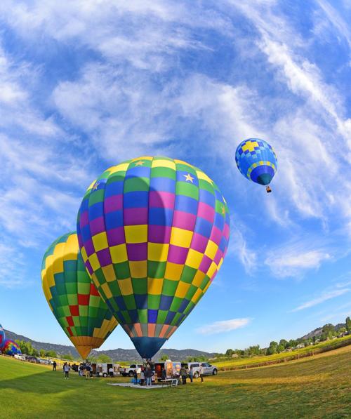 Hot air balloons SMIRNOFF (1).jpg
