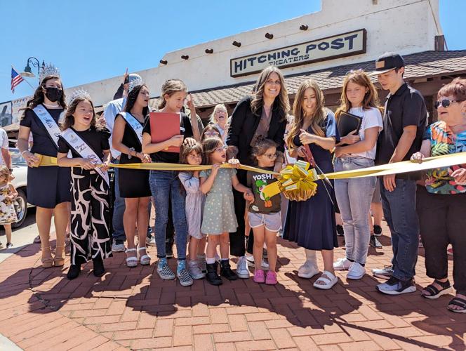 Tehachapi turns out to celebrate reopening of downtown movie theater
